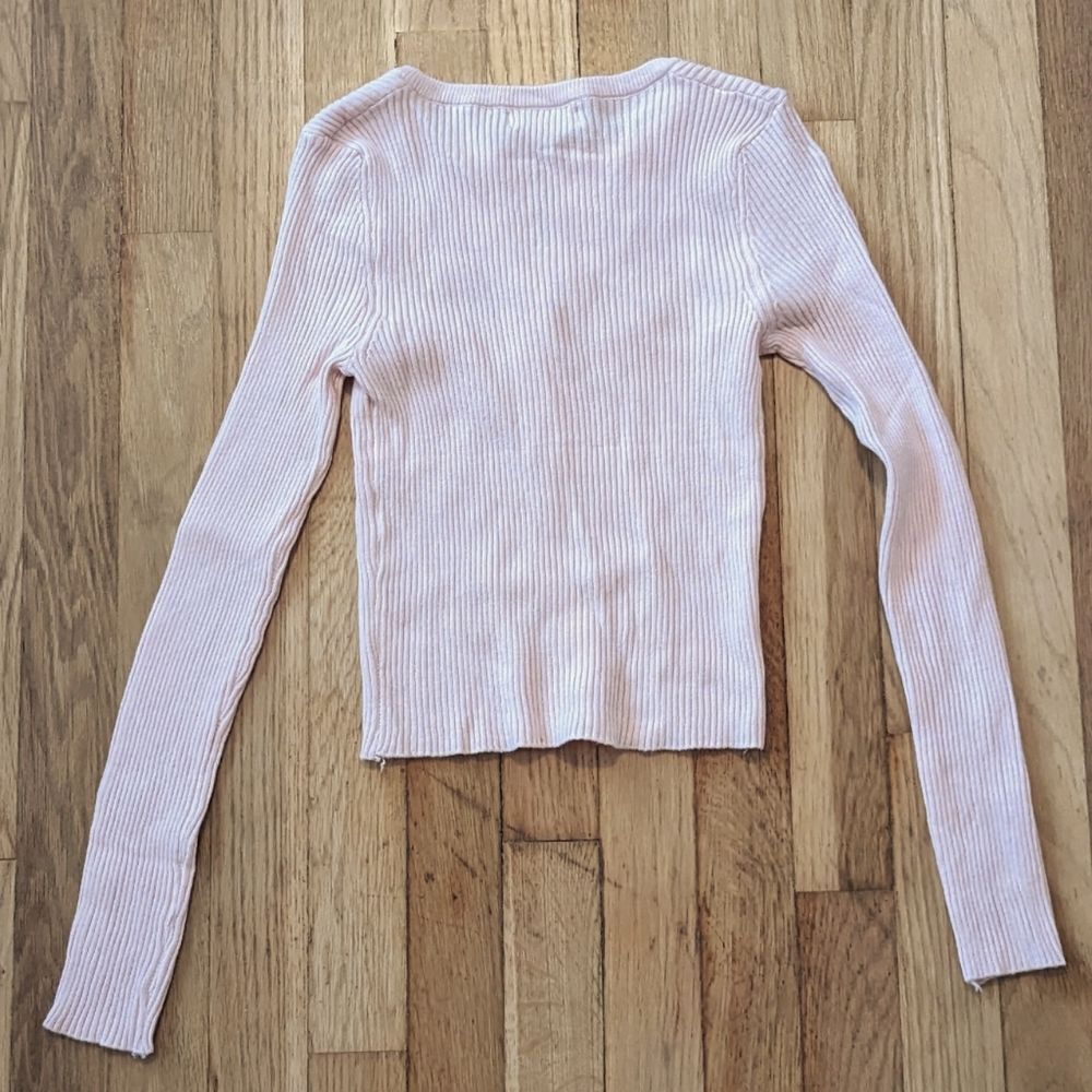 Redberry light pink ribbed button top long sleeve cropped sweater - Picture 2 of 3